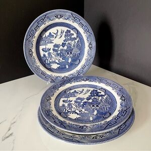 SET of 3 Blue Willow Dinner Plates - Churchill